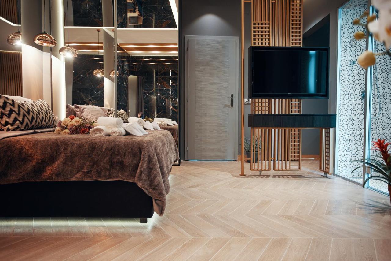 Monza Mirror Apartment Kikinda ภายนอก รูปภาพ