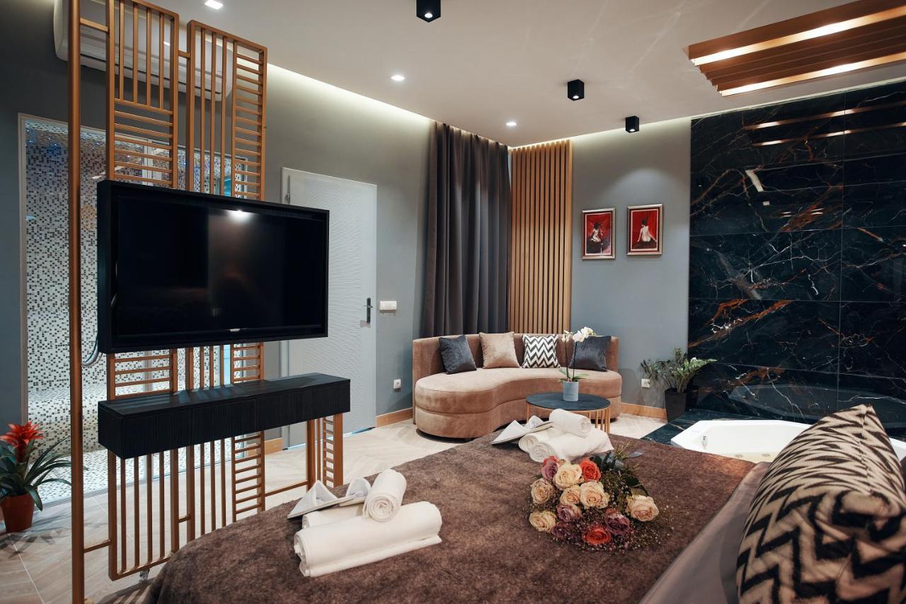Monza Mirror Apartment Kikinda ภายนอก รูปภาพ