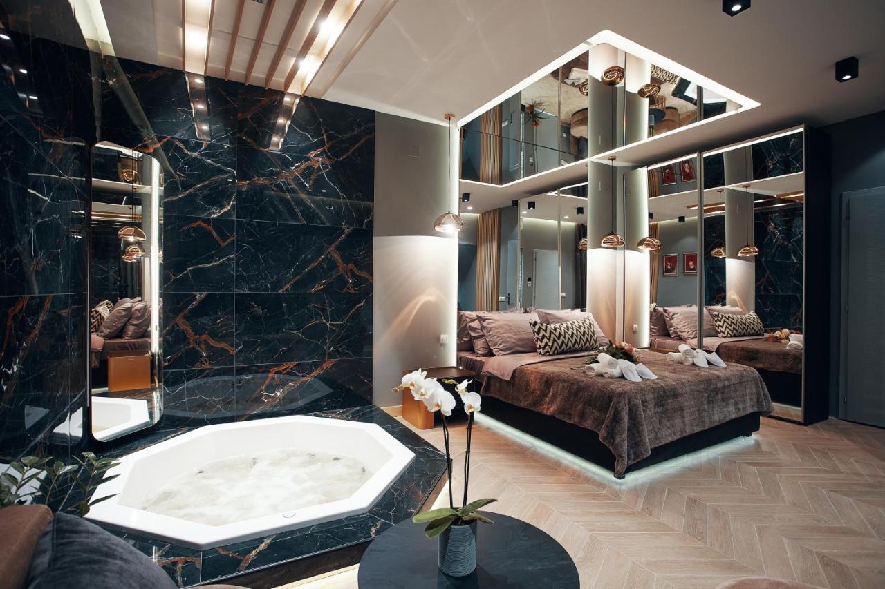 Monza Mirror Apartment Kikinda ภายนอก รูปภาพ