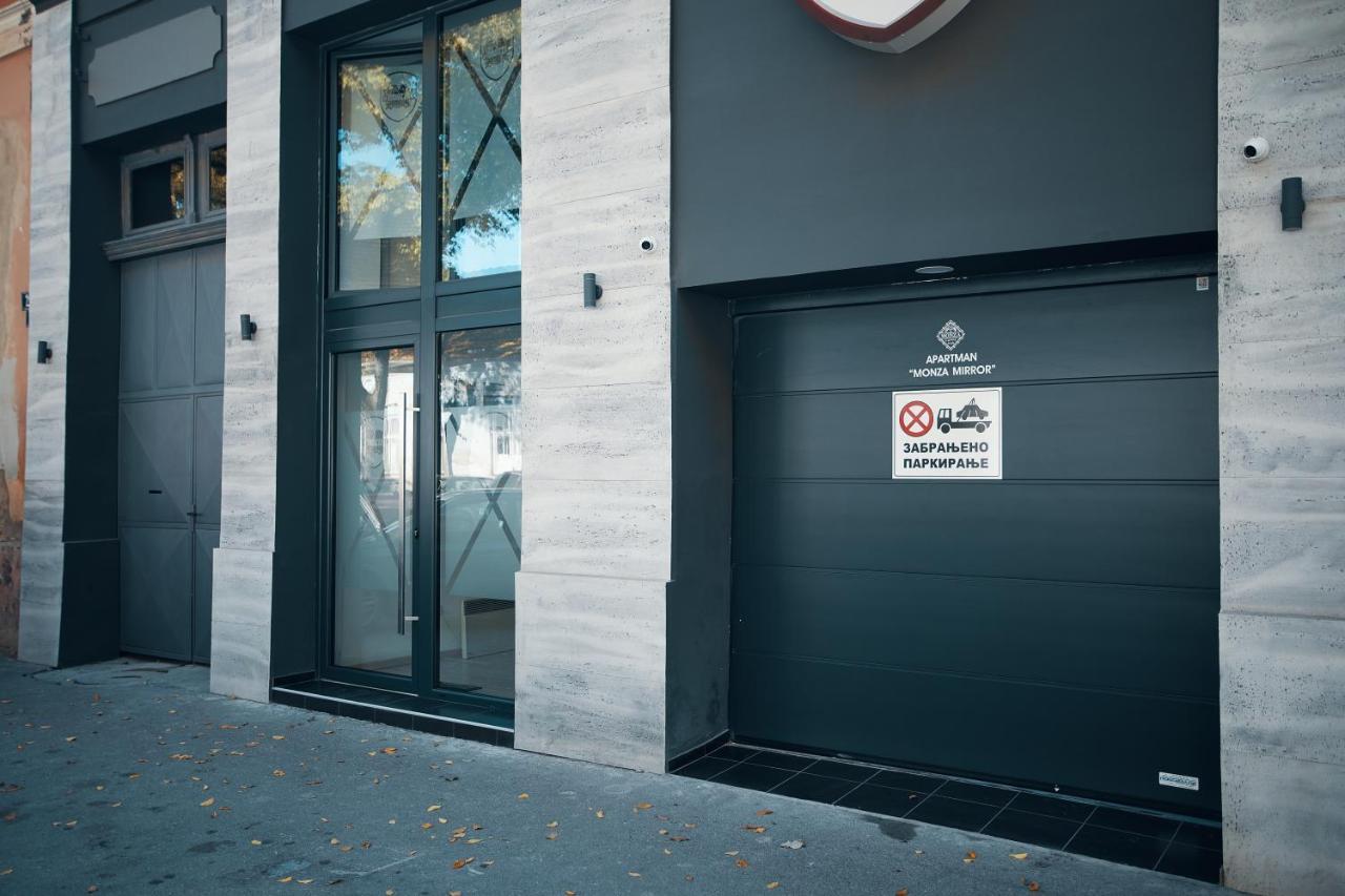 Monza Mirror Apartment Kikinda ภายนอก รูปภาพ